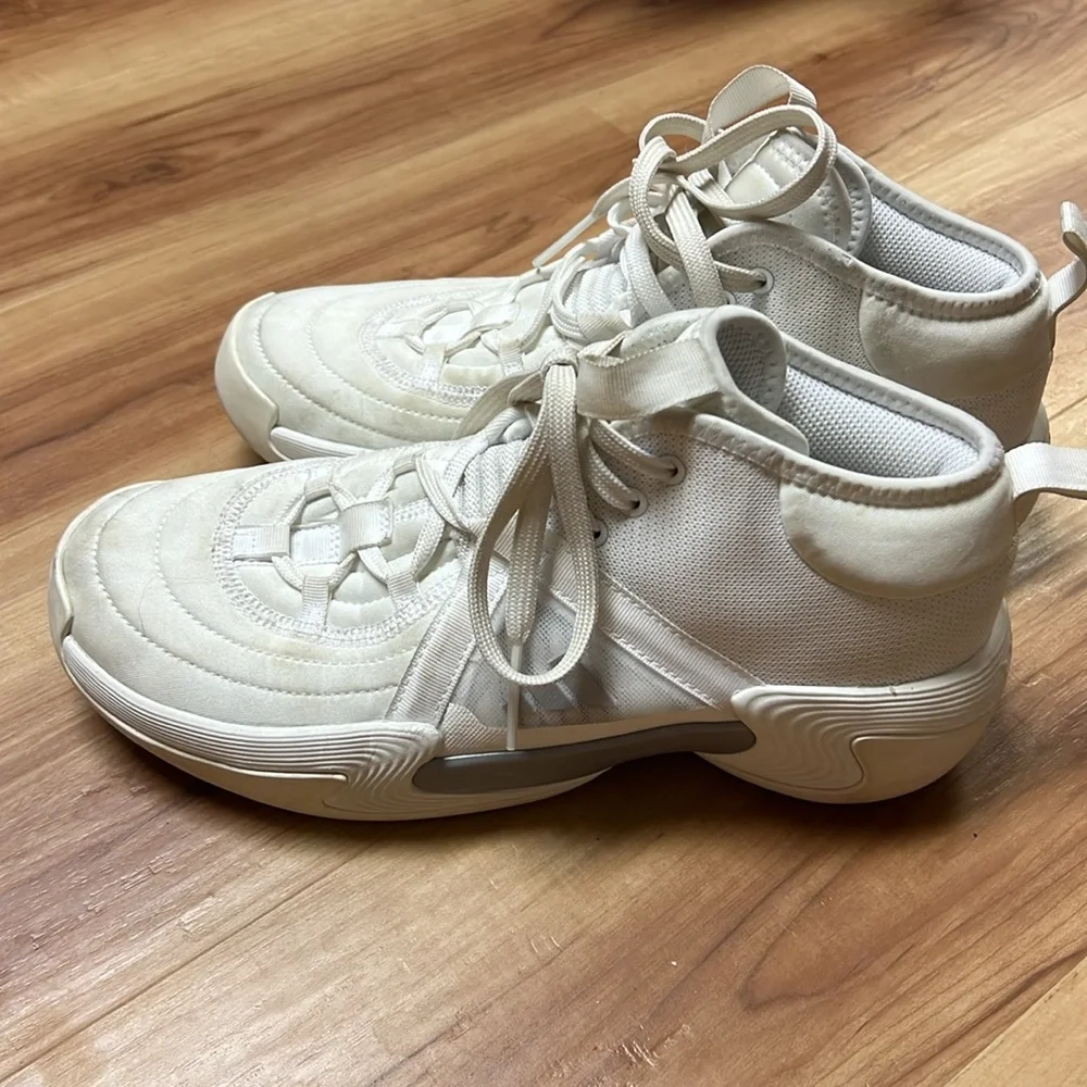 Sz 9 adidas exhibit select women’s basketball Athletic Shoes Tennis high top